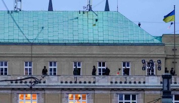 Česko si pripomína tragickú streľbu na univerzite v Prahe. Počas roka prijali v krajine niekoľko zásadných zmien