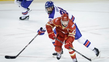Ponúkne draft do NHL nevšedný príbeh? Otec môže vybrať vlastného syna, ktorý patrí k najväčším talentom