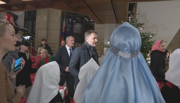 Súhrn týždňa: Občania v uliciach a vyhrotené politické spory, ktorých svedkom boli detskí koledníci (Cirkus Politikus)