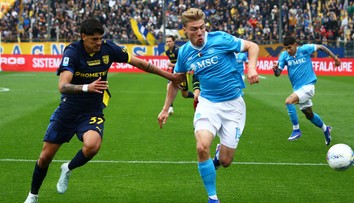 Lobotkov Neapol nedokázal vyhrať na pôde Parmy. Šance na titul tak opäť klesli