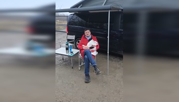 Urobil si rezerváciu, noc však strávil vonku. Poslanec Hlina sa chcel ubytovať v penzióne z eurofondov