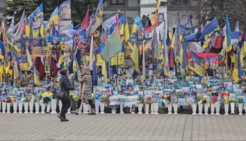 Svadby v tieni sirén a prázdne pôrodnice. Demografická budúcnosť Ukrajiny vyzerá hrozivo