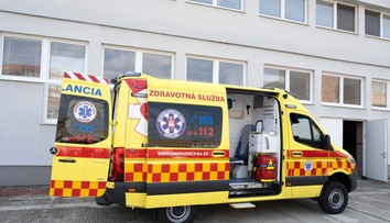 Nešťastie pri Lipanoch. Mladý vodič pri cúvaní zrazil malé dievčatko