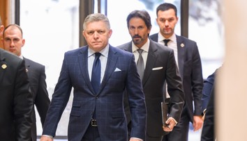 Prišli aj odišli bez slova. Po zasadnutí koaličnej rady nie je jasné, aké bude rozuzlenie krízy