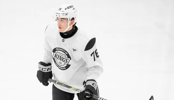 VIDEO: Dvojica Slovákov koncertovala v OHL. Chovan ťaží z kempu, Nemec pri debute päťbodový