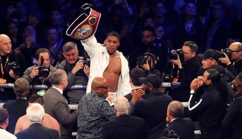 Zverejnili termín boxerského zápasu roka Joshua vs Povetkin