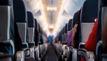 VIDEO: Hromadná bitka na palube Boeingu. Pilot musel núdzovo pristáť