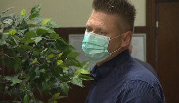 Expolicajt NAKA, ktorý mal sledovať Matoviča a Lipšica, je na slobode. Začal spolupracovať?