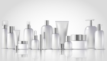 Vedci zaskočili ľudí. Toto nám podľa ich štúdie môže spôsobiť kozmetika