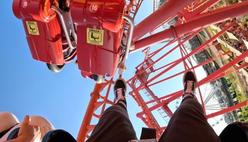 Najlepšie horské dráhy na svete, dole hlavou sme sa rútili rýchlosťou 142 kilometrov za hodinu