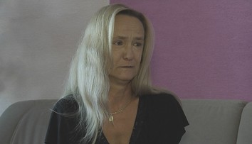 Nie je medzi živými, no chcú, aby platil. Vdova sa už bojí otvoriť poštovú schránku