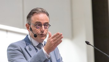 V Belgicku zmarili atentát na premiéra De Wevera a ďalších politikov. Džihádisti chceli použiť drony s výbušninami