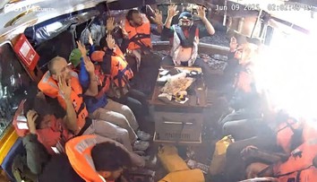 VIDEO: Loď s Gretou Thunbergovou zastavila izraelská armáda. Šou sa skončila, oznámilo ministerstvo