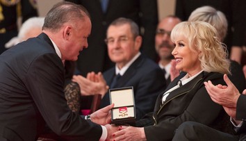 Kiska vyznamenal 25 osobností: Veľkej pocty sa dostalo aj Marike Gombitovej