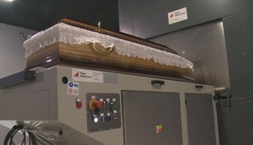 Najmodernejšie kremačné pece spustili do skúšobnej prevádzky. Spopolňovať chcú nebožtíkov aj zo zahraničia