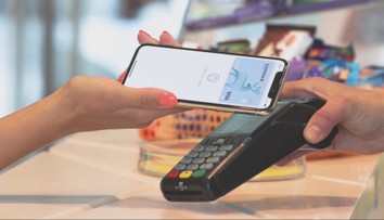 Karta, hotovosť či výber z bankomatu? Poradíme vám, čomu sa vyhnúť pri platbách v cudzine