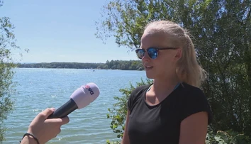 Boj o dobrý čas sa zmenil na boj o život. Plavkyňa sa po uštipnutí osou takmer utopila
