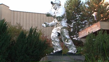 V Prievidzi si niekto vystrelil z baníka. Sledujte, čo mu vyviedli