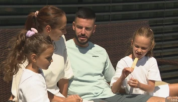 Na pódiu pôsobí ako drsný chlap, no v súkromí by ste ho natreli na chlieb. Raper Ego ukázal rodinu