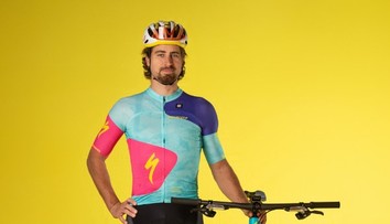 Sagan predstavil pred pretekmi bláznivý nový dres. Na štart ho však v piatok nepustili