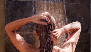 Studená sprcha ako elixír pre telo aj myseľ? Výskum ukazuje, čo dokáže už pár minút denne