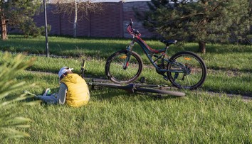 Tragický začiatok prázdnin. Chlapec (†13) spadol z bicykla, o dva dni náhle zomrel
