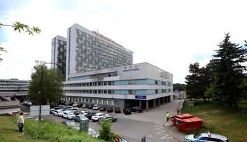 Takmer 200 zamestnancov banskobystrickej nemocnice skolil vysoko nákazlivý norovírus. Odborník priblížil, o čo ide