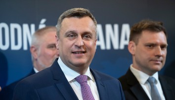 Najnovší prieskum: PS potvrdzuje druhé miesto, SNS stále rastie