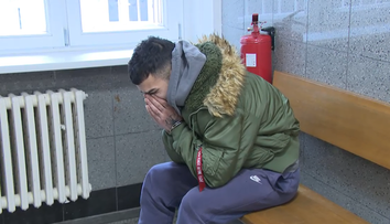 Vidina borovičky ich dostala do väzby. Po lúpeži na pumpe hrozí mladíkom vysoký trest, na súde plakali