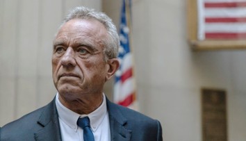 Robert F. Kennedy junior pozastavil prezidentskú kampaň, podporil Trumpa