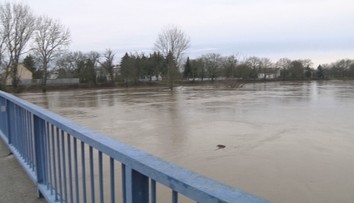 Východ Slovenska potrápila veľká voda. Vodohospodári počítali aj s krajným riešením