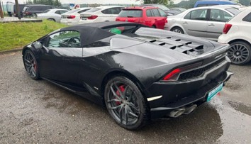 Zbavuje sa Vémola luxusného Lamborghini? Na bazári sa objavilo auto s rovnakými parametrami