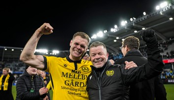 Slúžil armáde i riadil školu, teraz s dedinou zabojuje o Ligu majstrov. Kouč s nevyliečiteľnou chorobou čaruje vo Švédsku