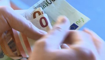 Čerpáte z účtu do mínusu? Banka vás môže poriadne skasírovať