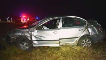 Dráma v Rimavskej Sobote. Opitý vodič unikajúci polícii havaroval, zranila sa aj spolujazdkyňa