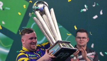 Mladík, ktorý nemá konkurenciu a potvrdzuje svoju výnimočnosť. Luke Littler obhájil titul majstra sveta