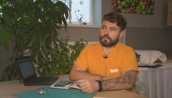 Starostlivo zvažoval pomer ceny a výkonu a kúpil auto z Číny.  Len čo sa pohol od predajcu, už sa pokazilo