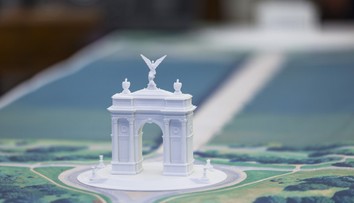 FOTO+VIDEO: Bude najväčší a najkrajší. Stavba Trumpovho monumentu vo Washingtone môže naraziť na problém