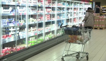 Potraviny na Slovensku zdražujú: Vianoce budú drahšie, no niektoré ceny konečne klesajú. O koľko si priplatíme?