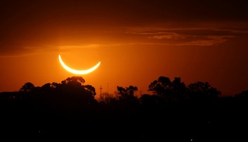 Úplné zatmenie Slnka sledovali v Čile a Argentíne tisíce nadšencov