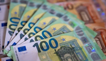 Na každého Slováka pripadá dlh približne 16-tisíc eur. A ďalej rýchlo rastie