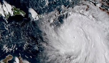 Maria, ktorá bola 9 dní hurikánom, je už tropickou búrkou