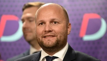 Darovanie techniky Ukrajine: Po nástupe k moci bude polícia vyšetrovať súčasných koaličných politikov, odkázal Naď