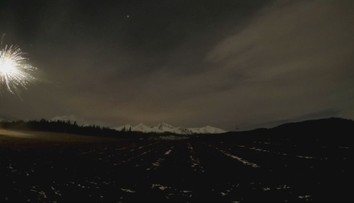 V Tatrách nie sú ohňostroje dovolené, odkazujú miestni. V burácaní petárd vidia kruté následky