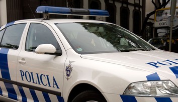 Neuveriteľný prípad šikany. Chlapcovi spolužiaci odrezali končeky prstov