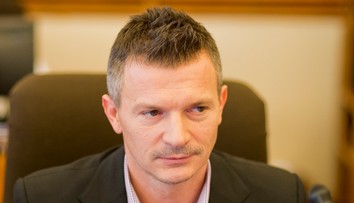 Exminister Počiatek prepisuje majetok na blízkych. Podobne ako Bödör, Gašpar či Bašternák