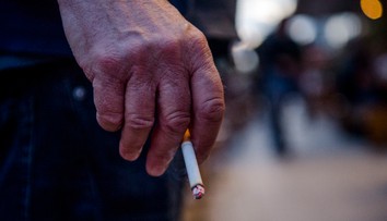 Mladí Briti si nebudú môcť kúpiť cigarety. Čo na takýto zákaz hovoria Slováci?