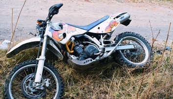 Prázdninová jazda na motorke sa skončila nehodou. Po 14-ročného chlapca letel vrtuľník