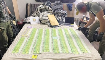 Akcia KEBAB: Tvrdil, že v balíkoch má oblečenie, no predával drogy. Na biznis využíval aj obchod v Bratislave