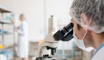 Francúzski vedci varujú: Mutácia jedného vírusu môže spôsobiť pandémiu horšiu než COVID-19